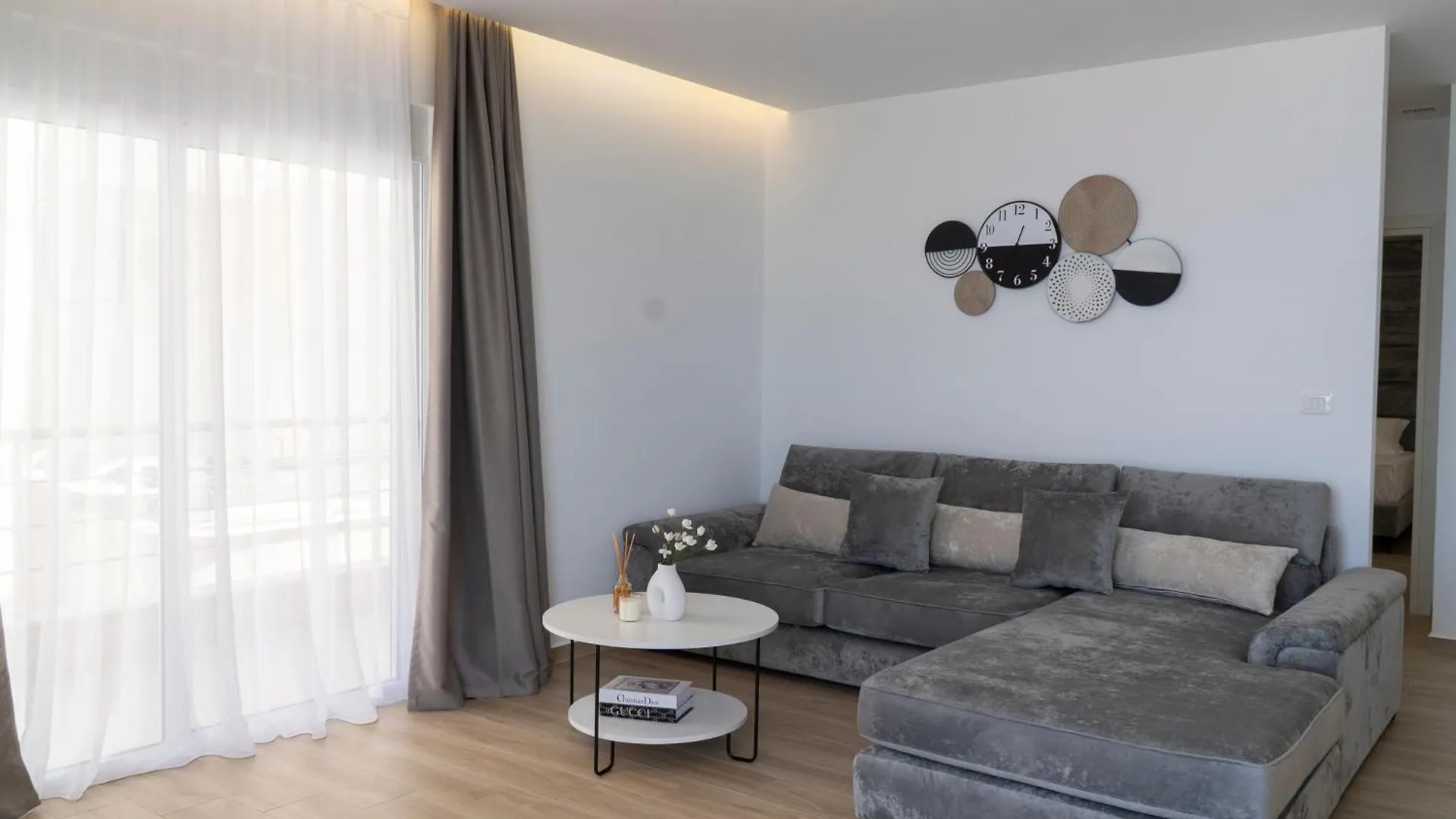 Mateo Apartments Sarande Albania