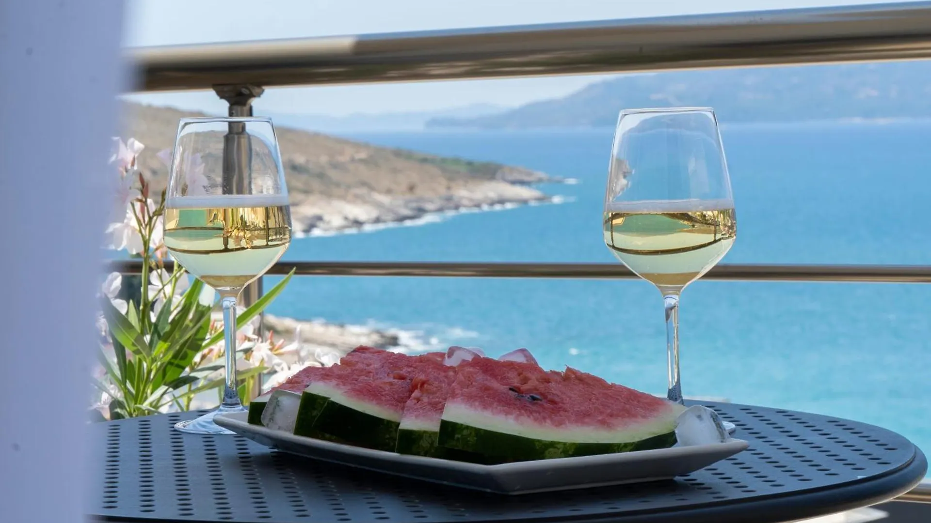Mateo Apartments Sarande
