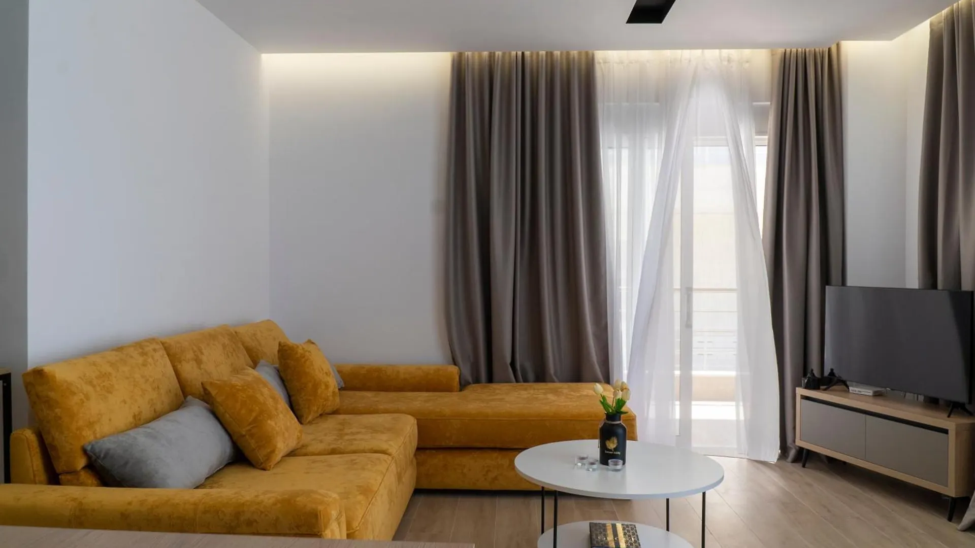 Mateo Apartments Sarande Albania