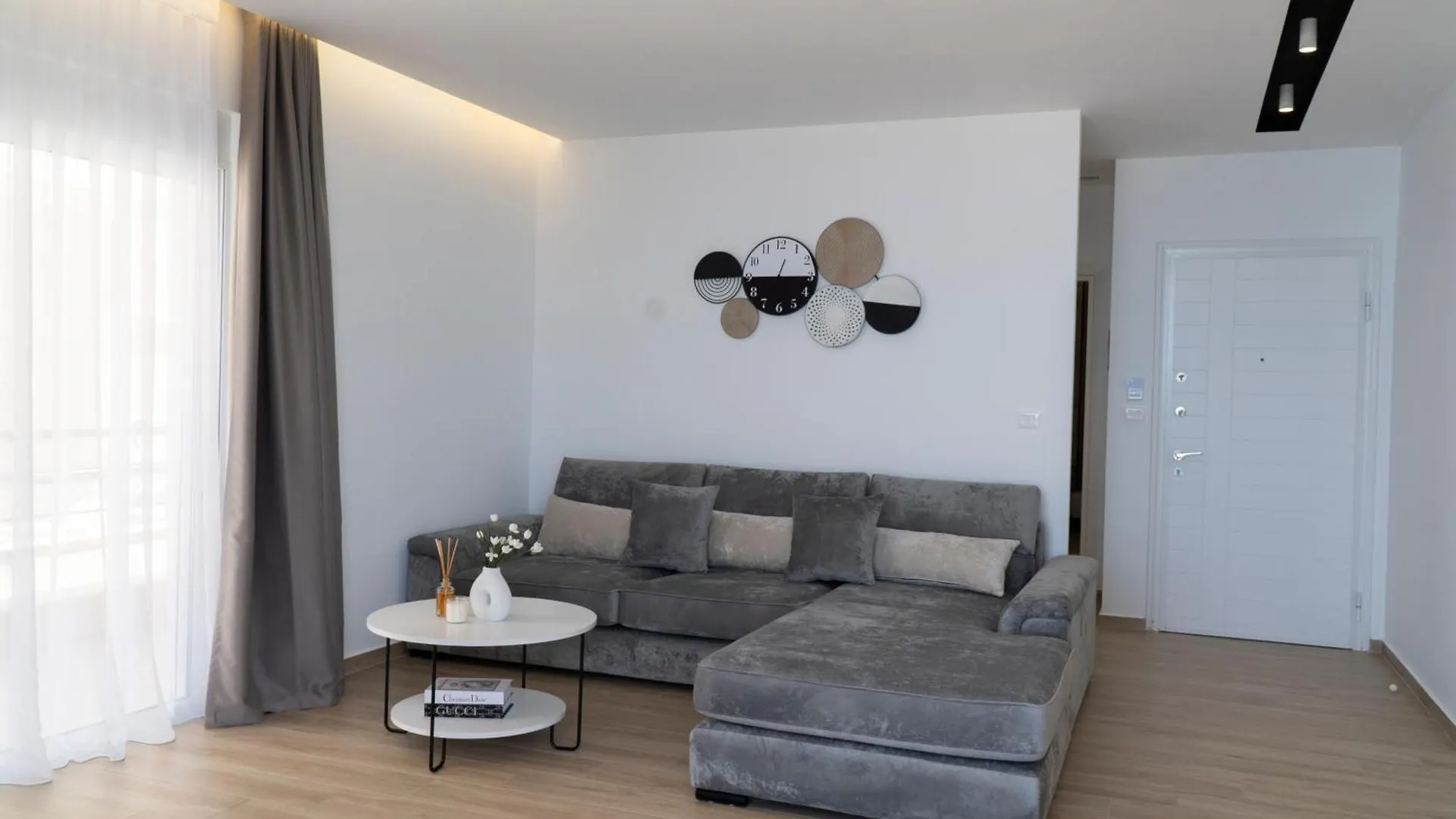 Mateo Apartments Sarande Albania