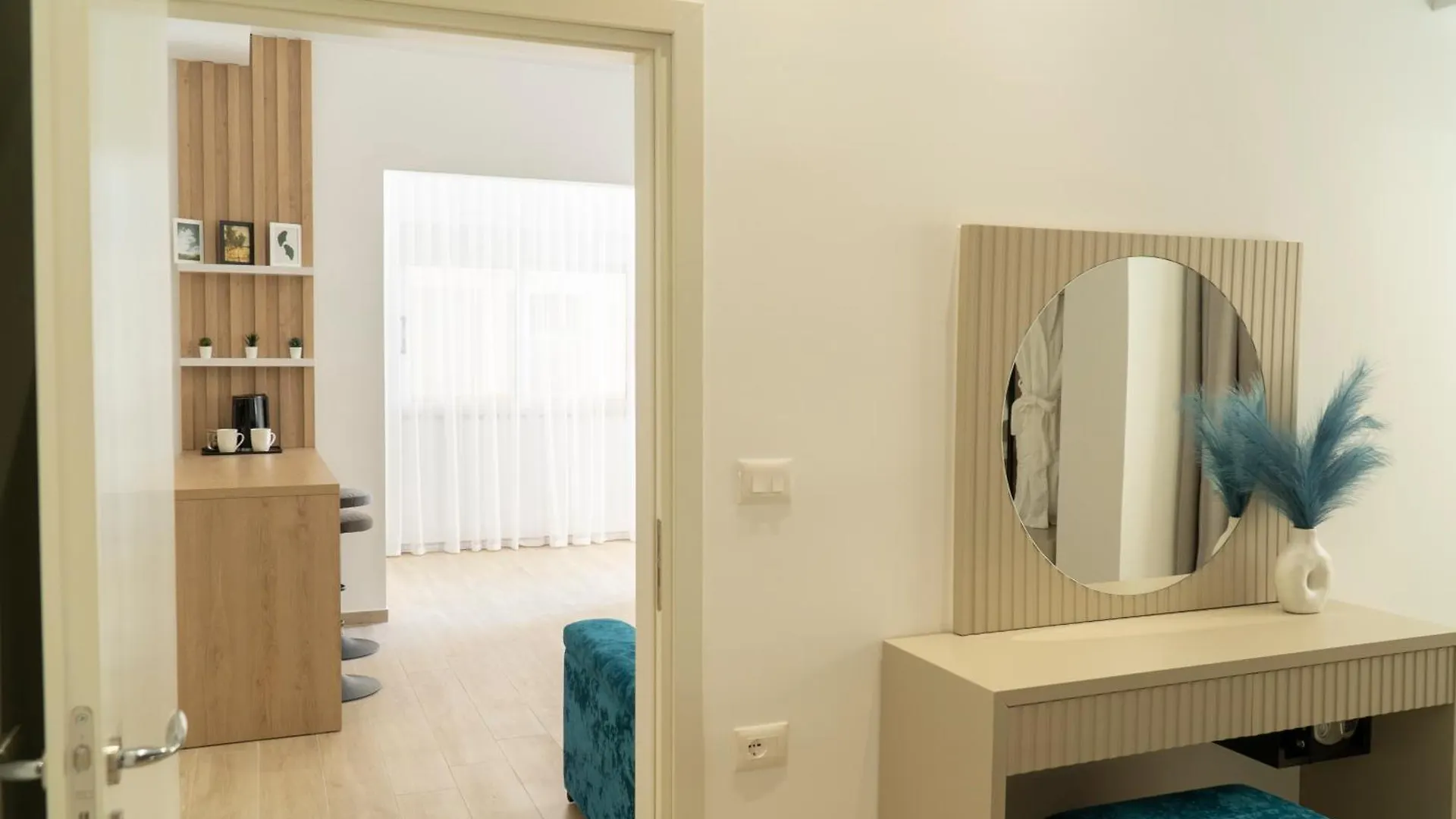 Mateo Apartments Sarande