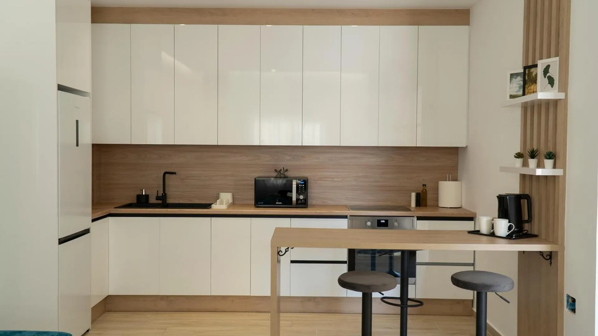 Mateo Apartments Sarande