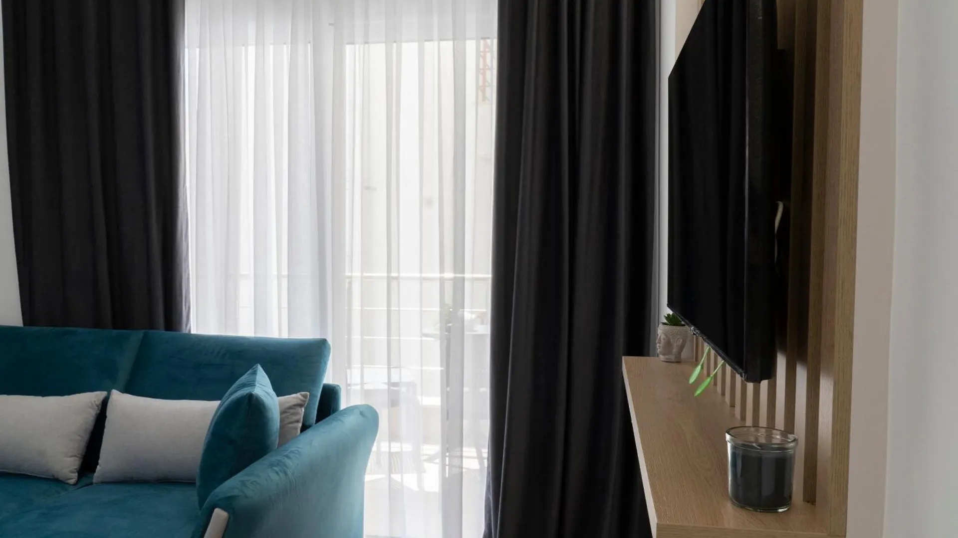 Mateo Apartments Sarande