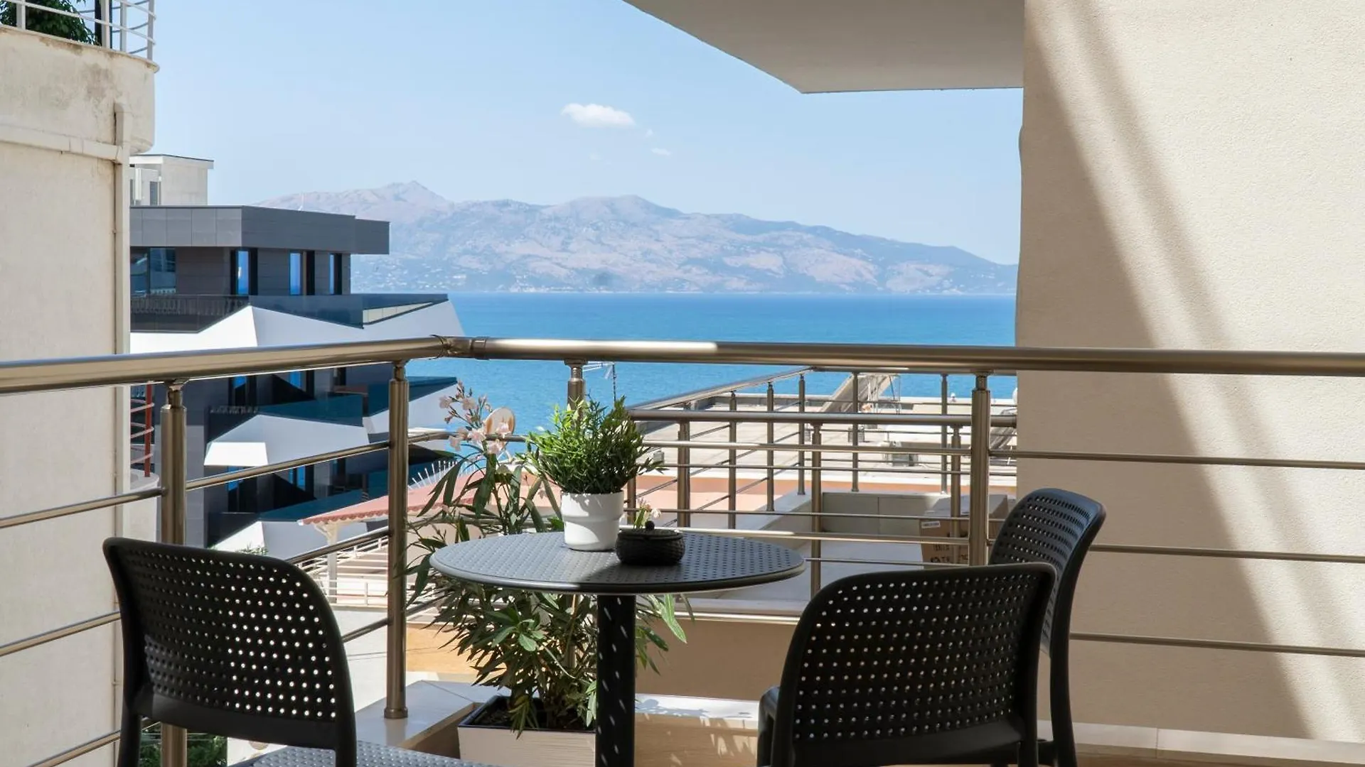 Mateo Apartments Sarande 0*,