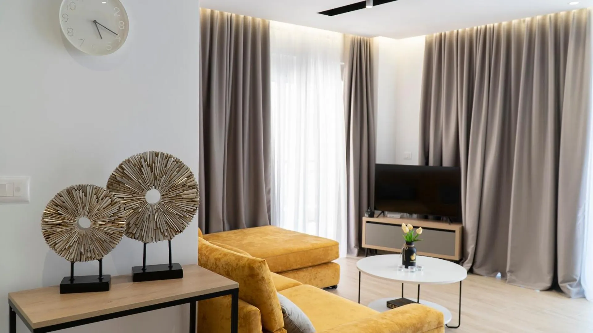 Mateo Apartments Sarande Albania