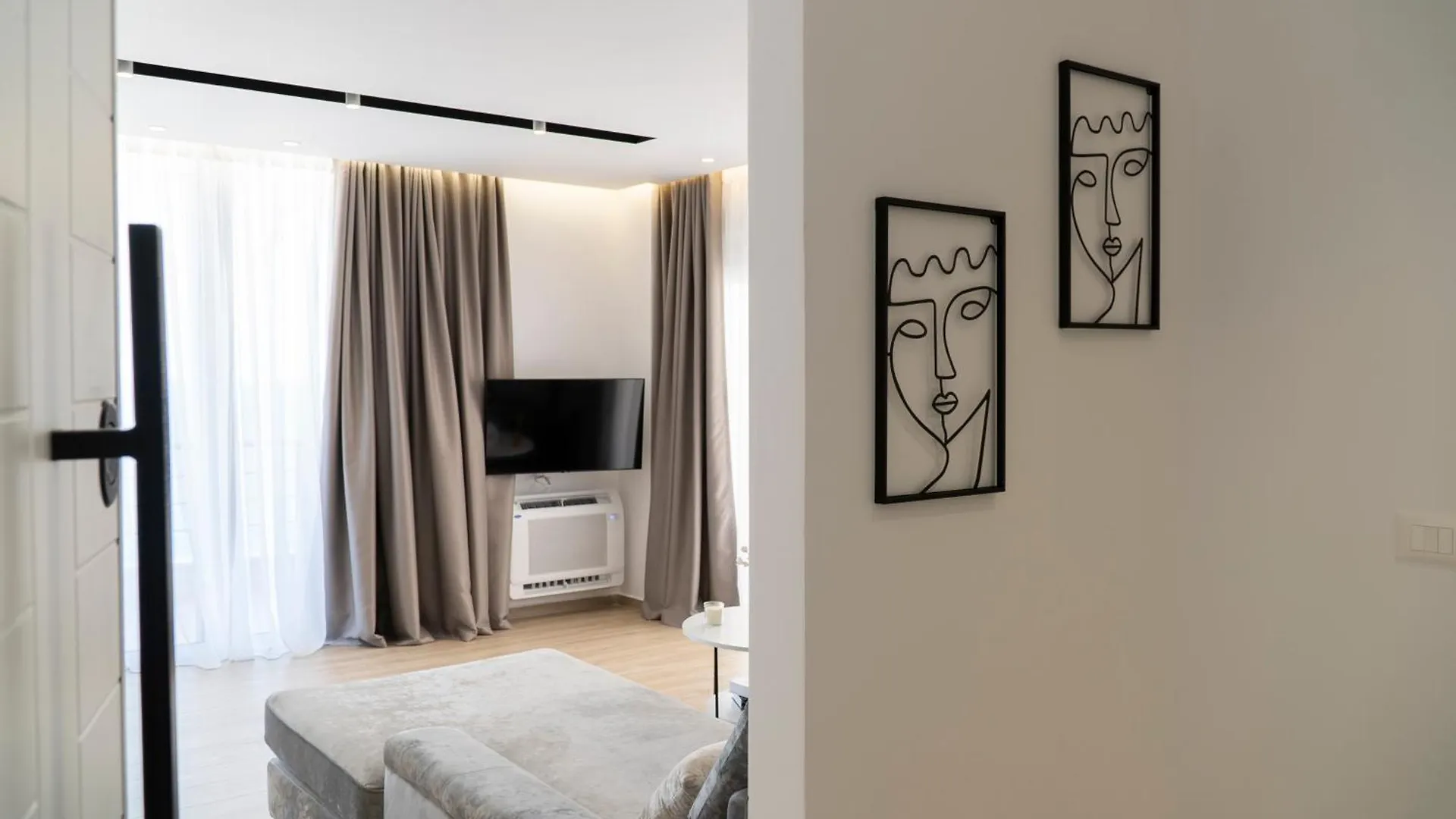 Mateo Apartments Sarande